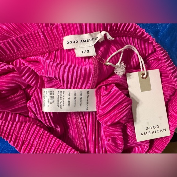 Good American Always Fit Plisse Pants - Picture 6 of 7